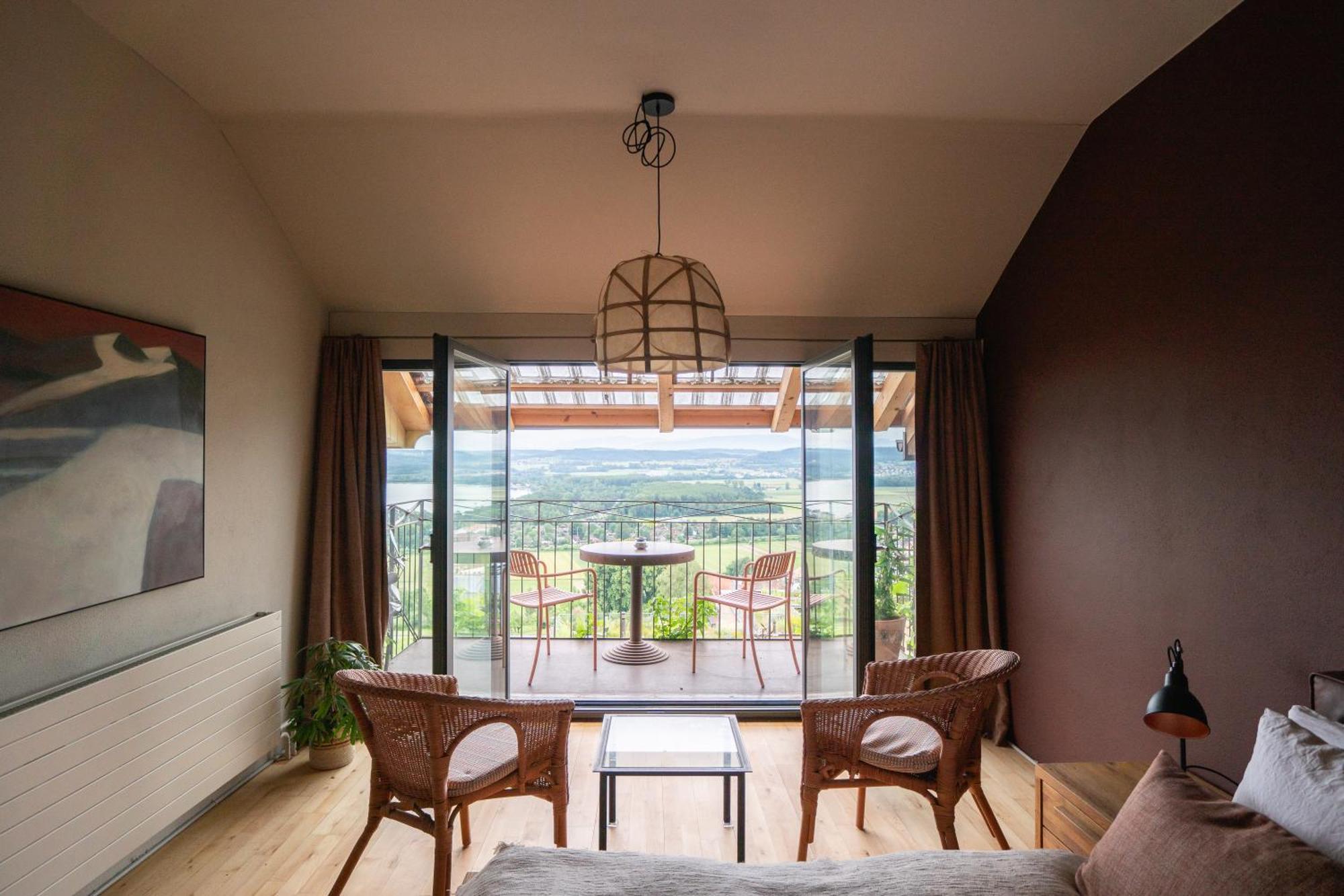 Bnb Belle5 Vully-les-Lacs Exteriör bild